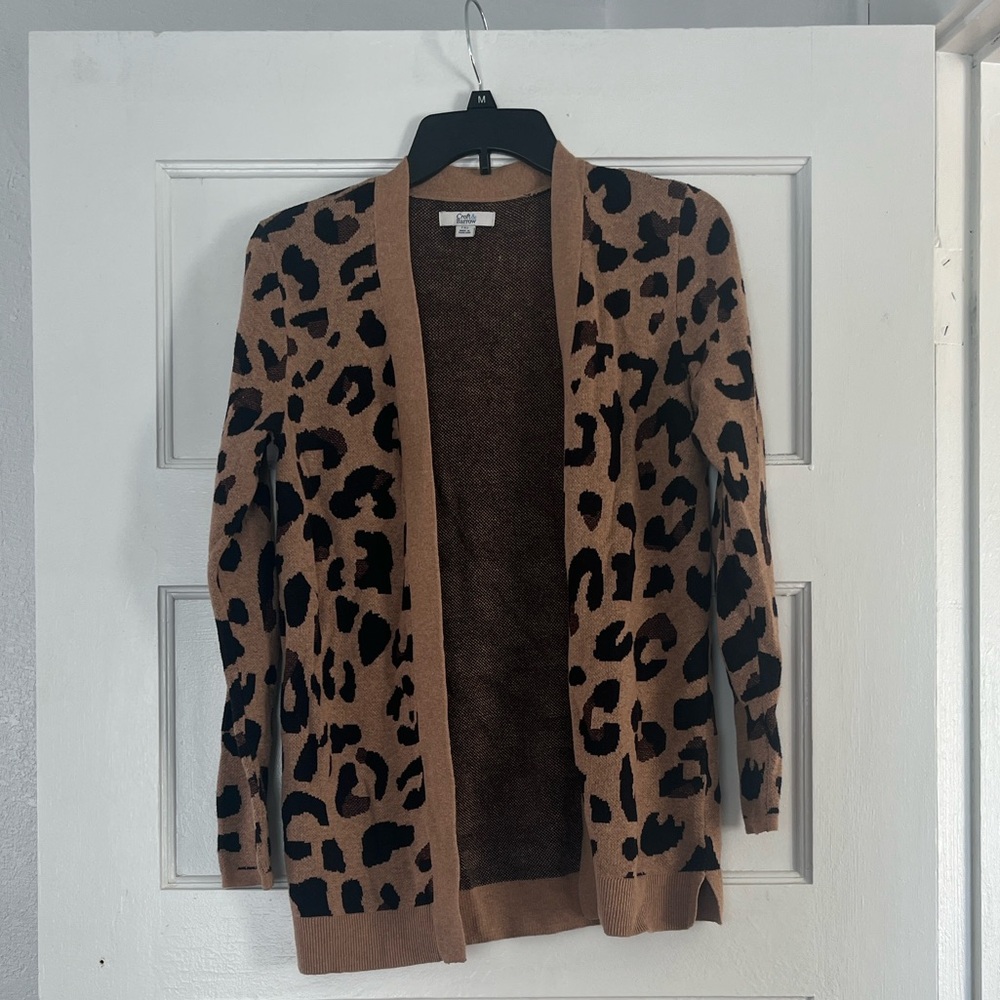 Croft & Barrow Tan and Black Leopard Print Sweater